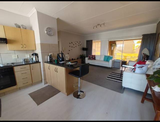 2 BEDROOM PROPERTY TO RENT IN SONNEVELD